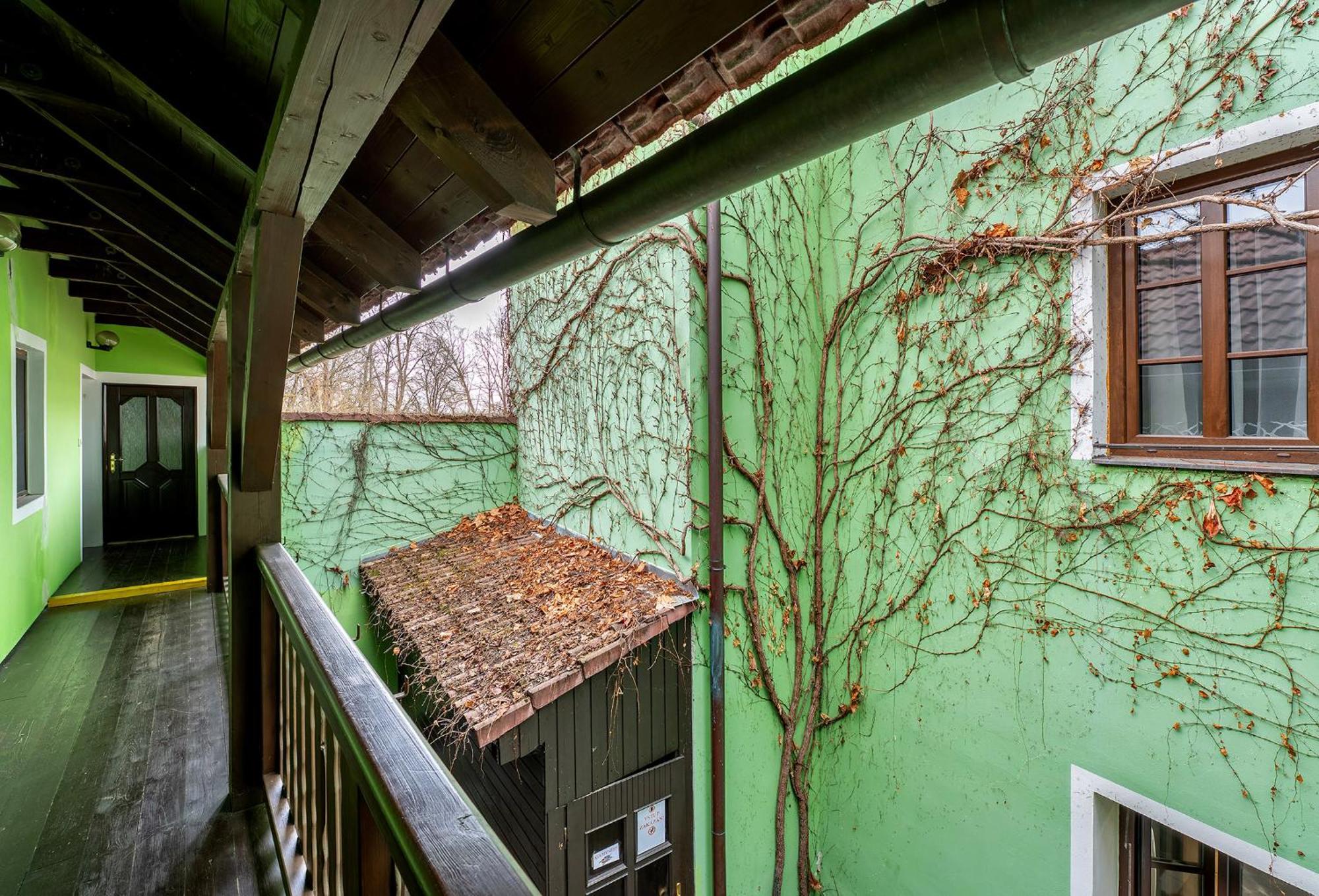 Rodinny Hotel Myslivna Тршебонь Екстер'єр фото